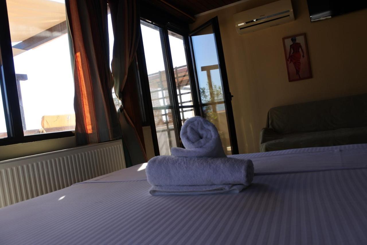 Big Dino'S Galini Apartment อัสโปรวาลตา ภายนอก รูปภาพ
