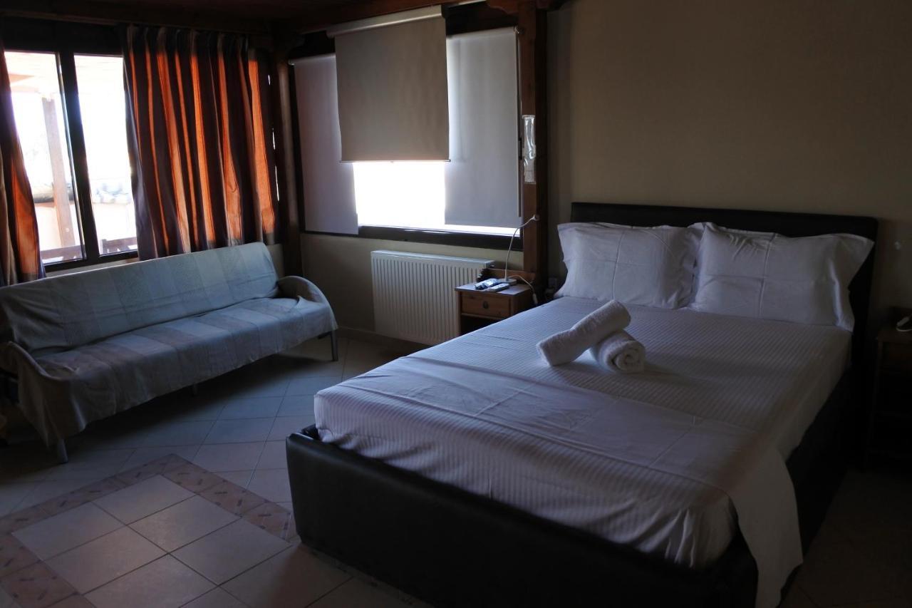 Big Dino'S Galini Apartment อัสโปรวาลตา ภายนอก รูปภาพ